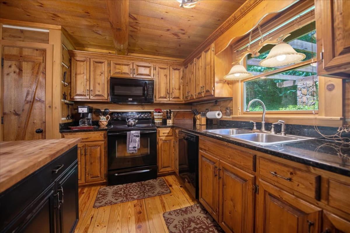 Waterfront Mountain Cabin With Hot Tub Villa Blue Ridge Buitenkant foto