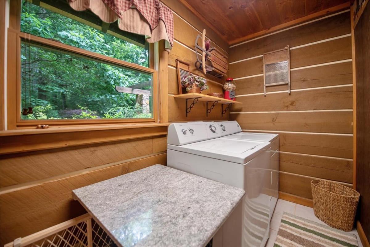 Waterfront Mountain Cabin With Hot Tub Villa Blue Ridge Buitenkant foto